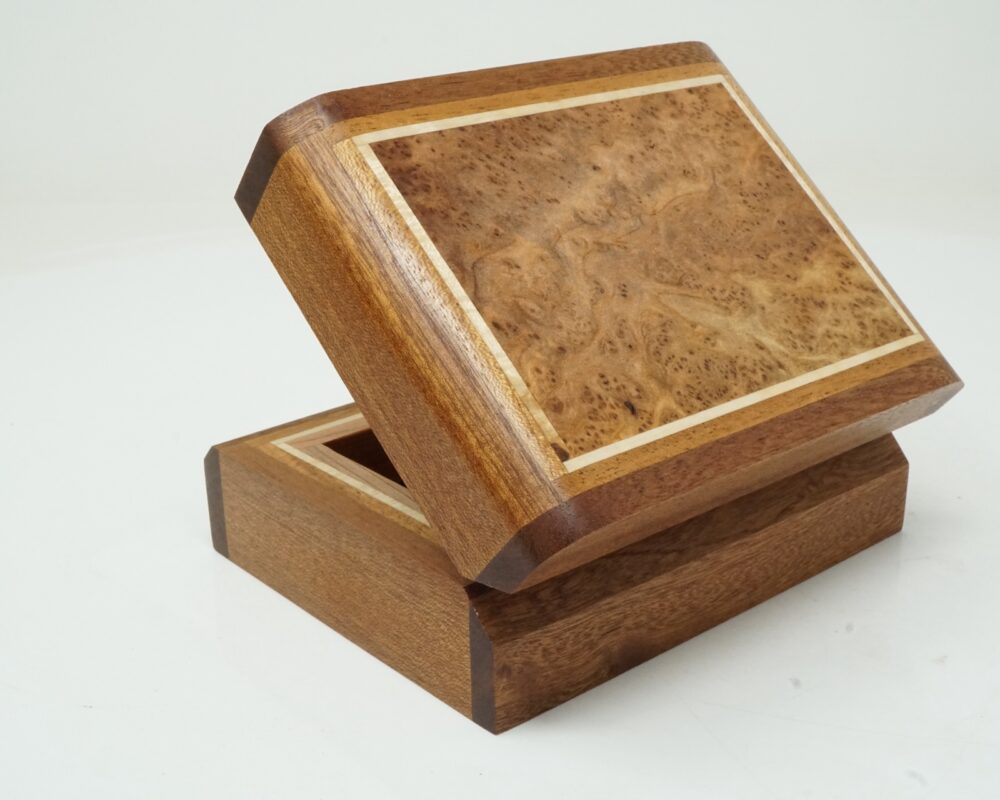 Redwood Burl Top with Sapele Sides