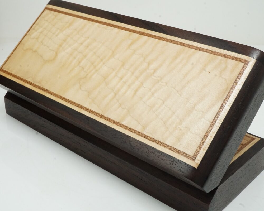 Curly Maple Top with Indian Rosewood Sides